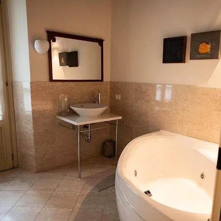 N7 - Rifugio D'epoca Con Posto Auto Apartment Brescia